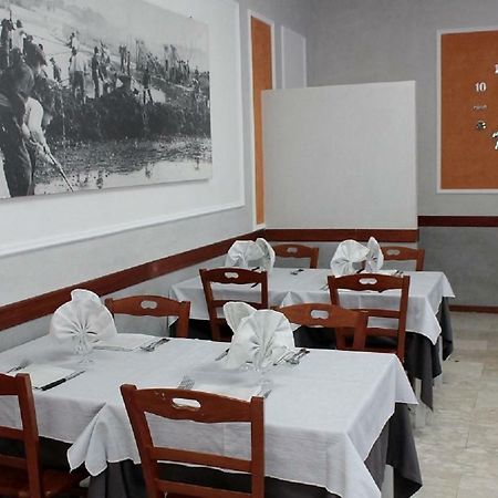 Hotel Derna Виареджо Экстерьер фото