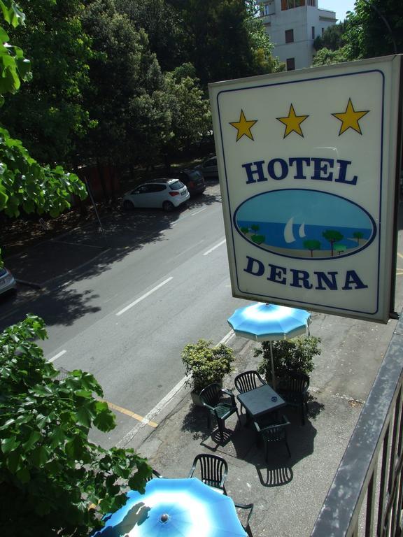 Hotel Derna Виареджо Экстерьер фото