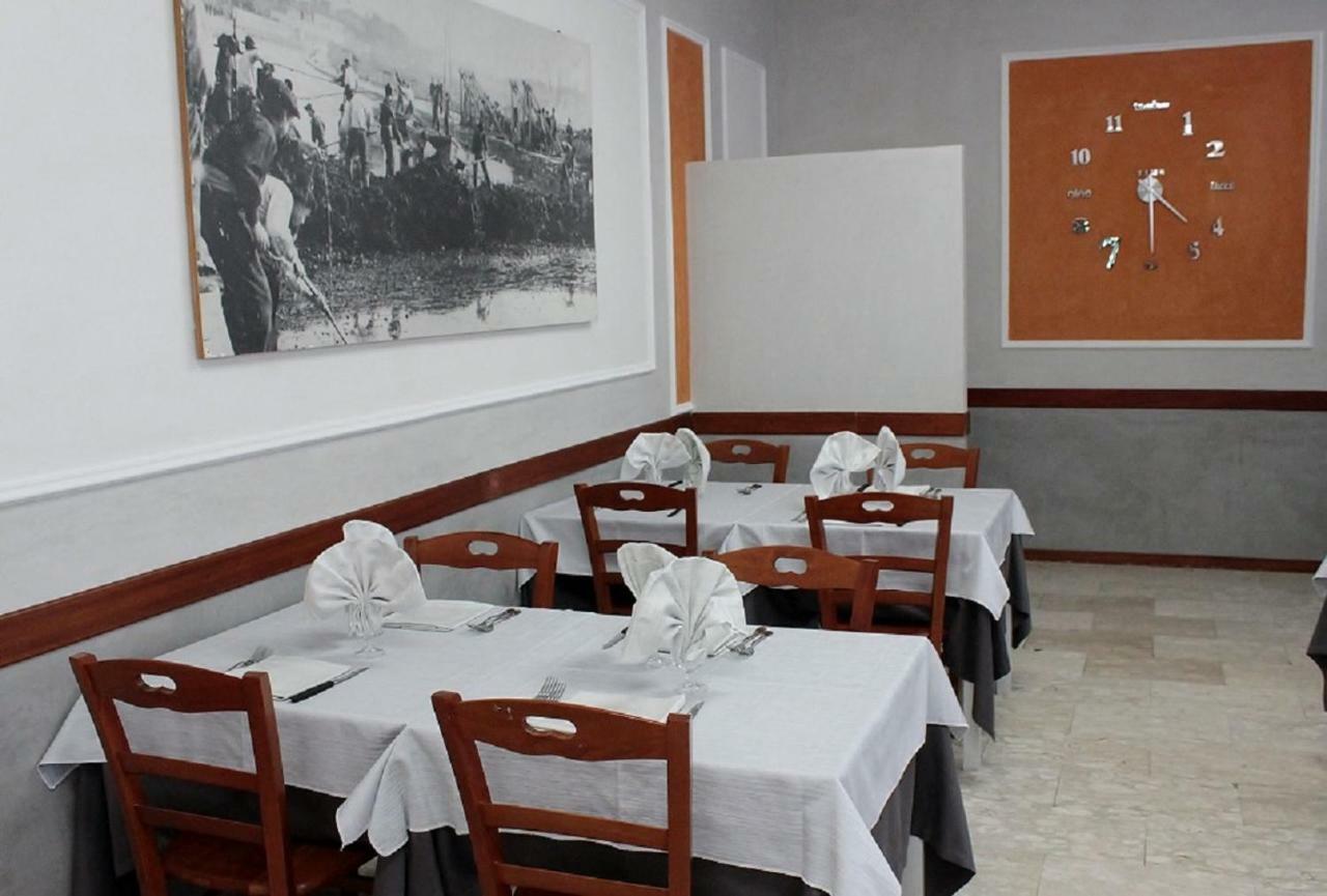 Hotel Derna Виареджо Экстерьер фото